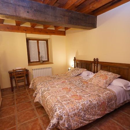 Ekolanda Guest House Esnoz Екстериор снимка